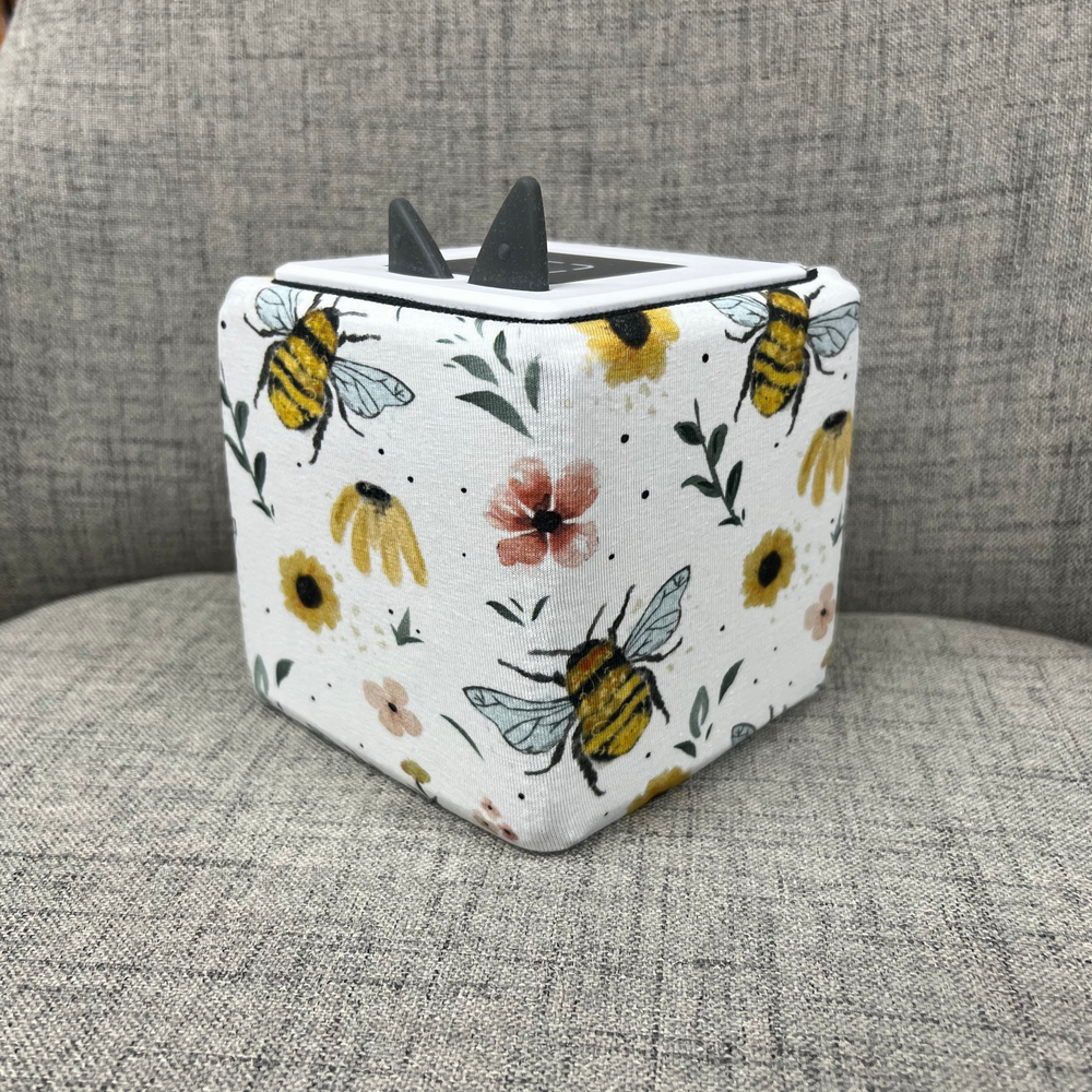 
                  
                    Bee Floral - Cloth Cover
                  
                