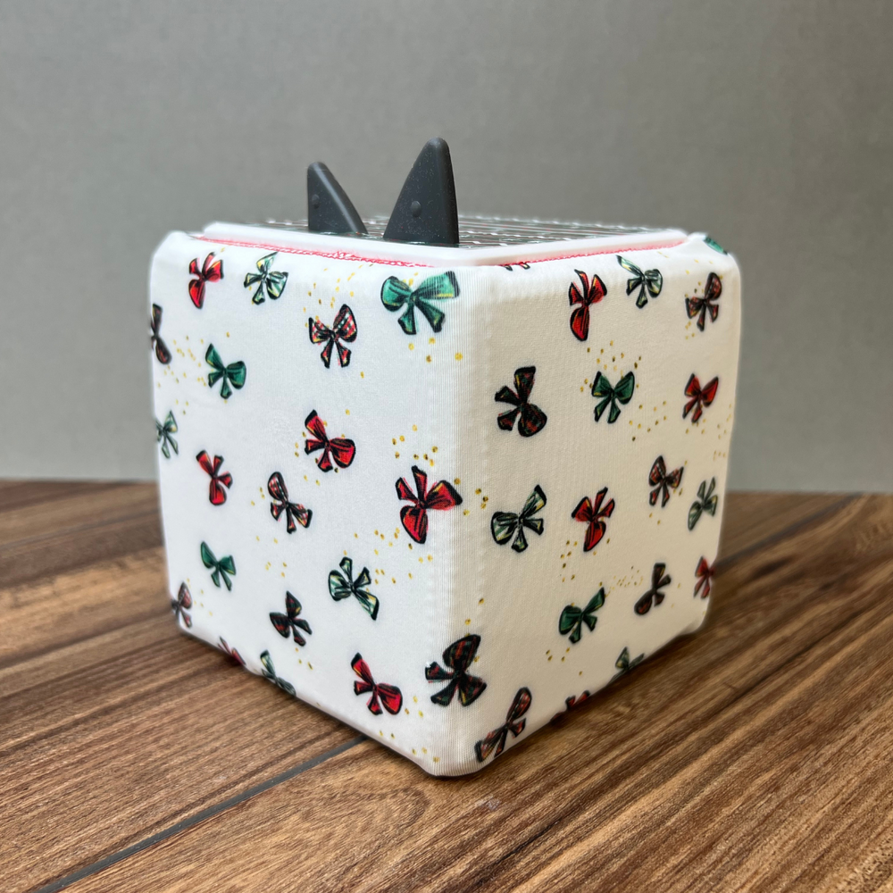 Red and Green Bows Cloth Cover